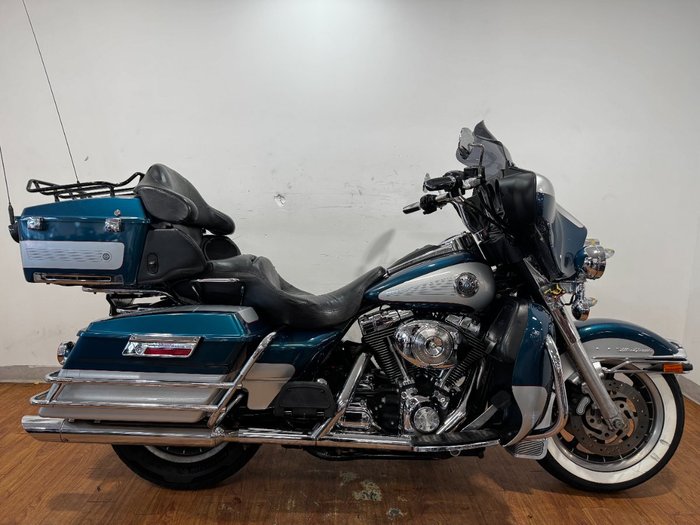 2004 Harley-Davidson FLHTCUI ULTRA CLASSIC E/GLIDE BLUE