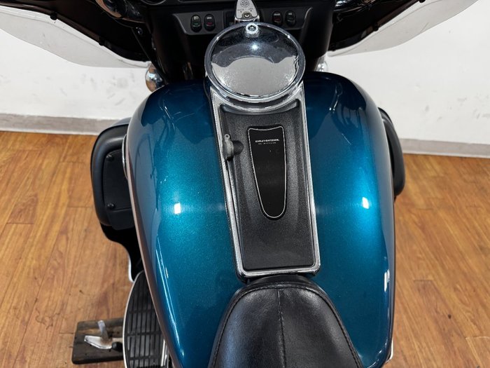 2004 Harley-Davidson FLHTCUI ULTRA CLASSIC E/GLIDE BLUE