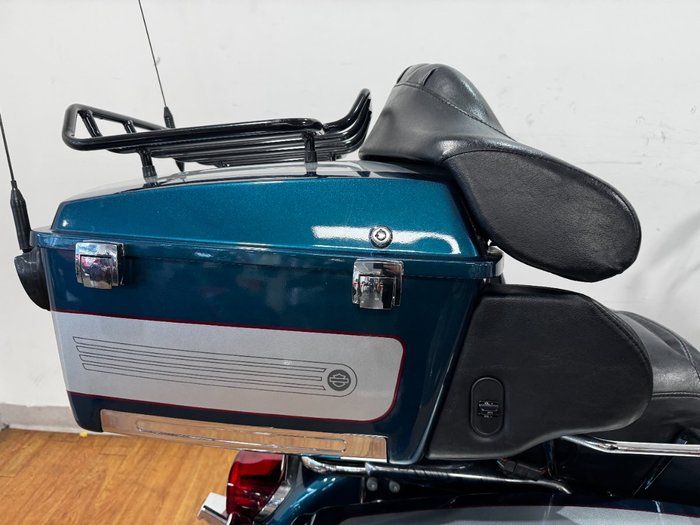 2004 Harley-Davidson FLHTCUI ULTRA CLASSIC E/GLIDE BLUE