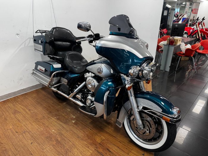 2004 Harley-Davidson FLHTCUI ULTRA CLASSIC E/GLIDE BLUE