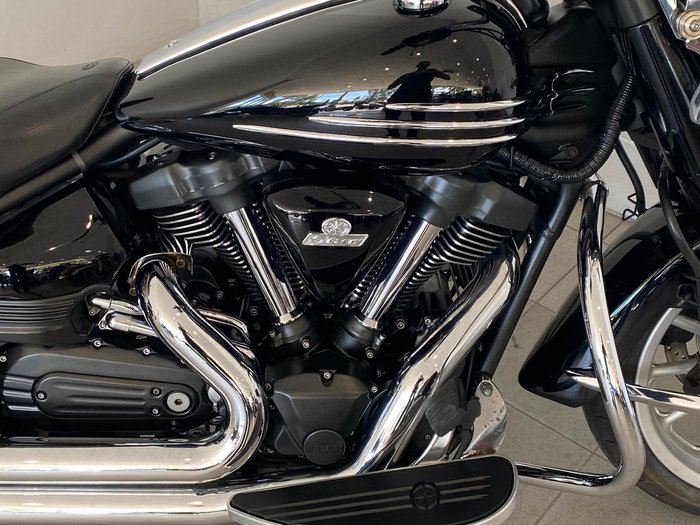 2011 Yamaha Roadliner (XV1900A) Roadliner Black