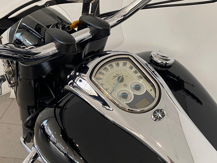 2011 Yamaha Roadliner (XV1900A) Roadliner Black