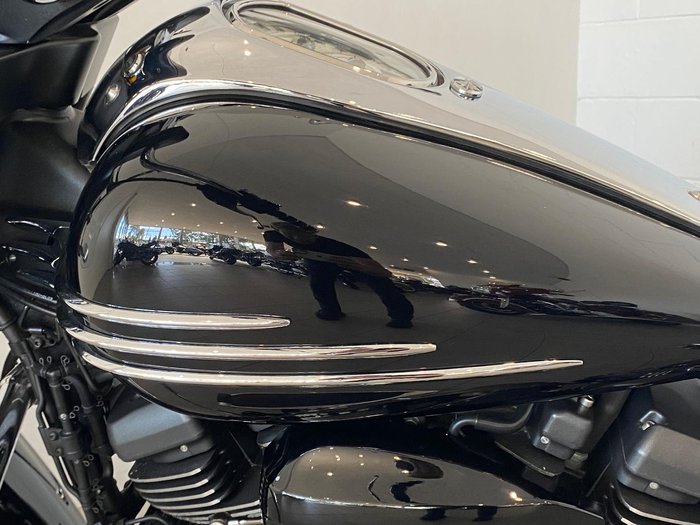 2011 Yamaha Roadliner (XV1900A) Roadliner Black