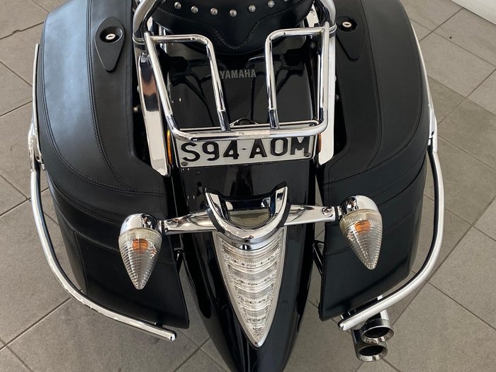 2011 Yamaha Roadliner (XV1900A) Roadliner Black