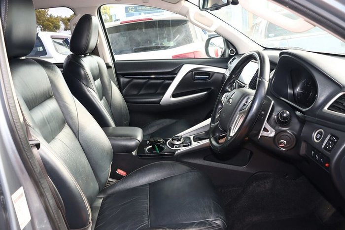 2016 Mitsubishi Pajero Sport Exceed