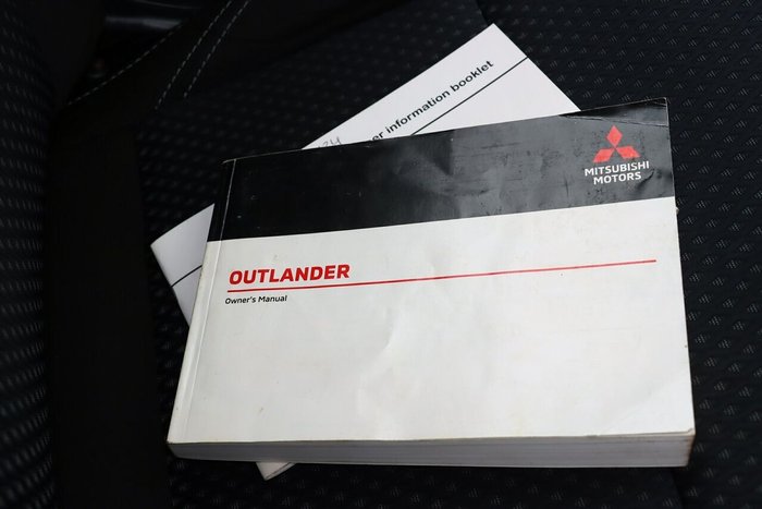 2019 Mitsubishi Outlander ES