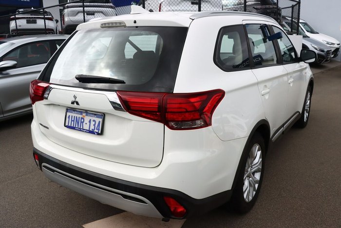 2019 Mitsubishi Outlander ES