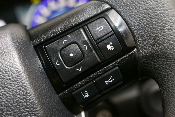 2020 Toyota Hilux SR