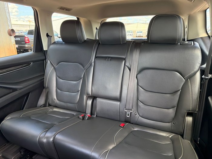 2022 LDV D90 Executive