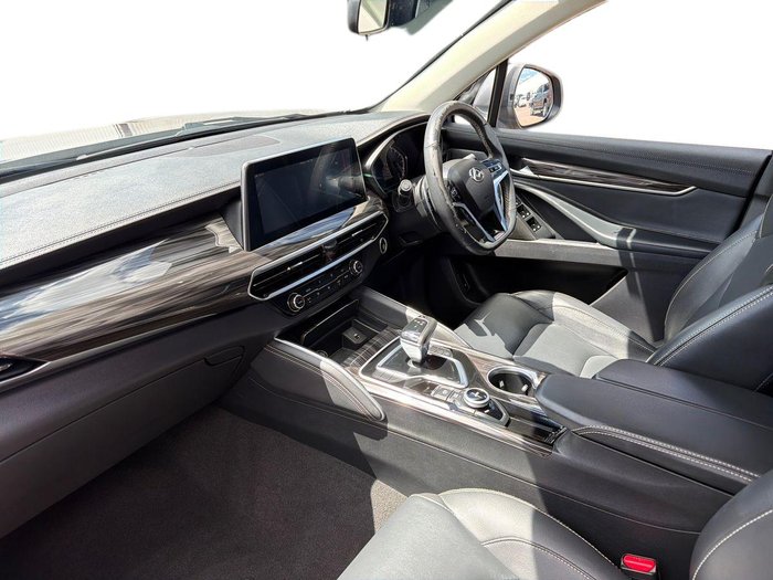 2022 LDV D90 Executive