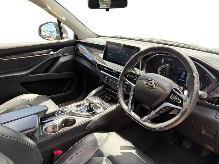 2022 LDV D90 Executive