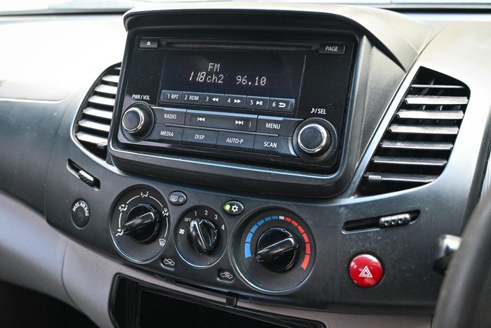 2014 Mitsubishi Triton GLX