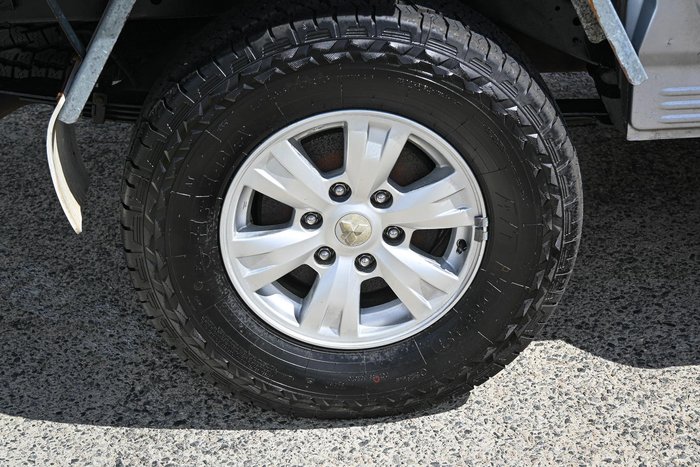 2014 Mitsubishi Triton GLX