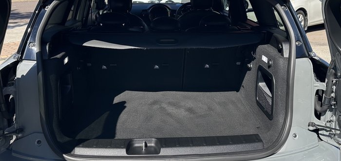 2021 MINI Clubman John Cooper Works Classic