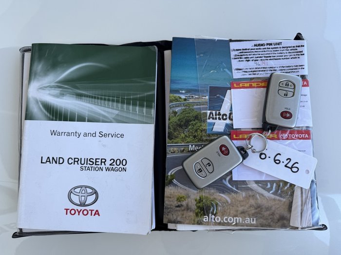 2012 Toyota Landcruiser VX