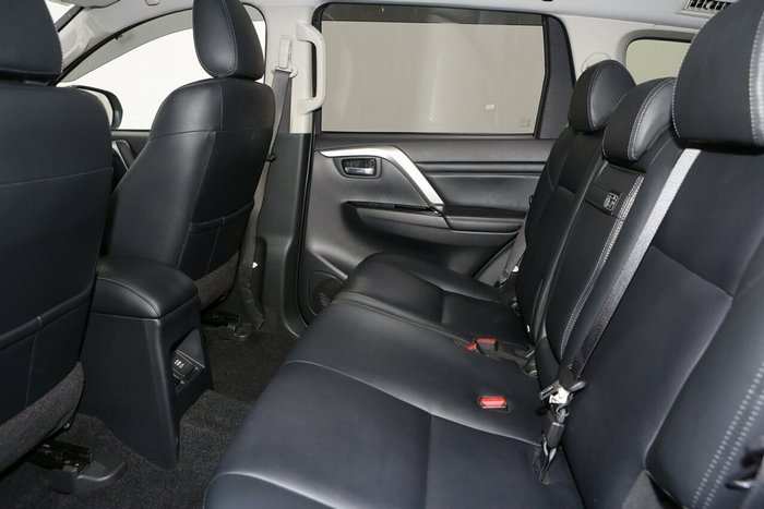 2022 Mitsubishi Pajero Sport GSR