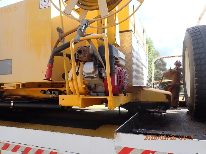 2012 Isuzu F Series FTS 800 WHITE