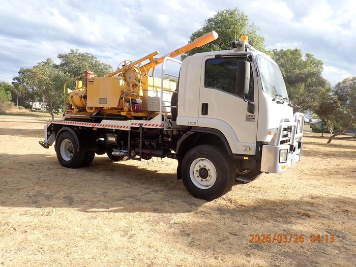 2012 Isuzu F Series FTS 800 WHITE