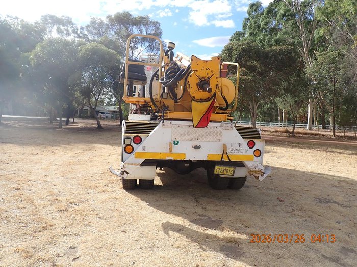 2012 Isuzu F Series FTS 800 WHITE