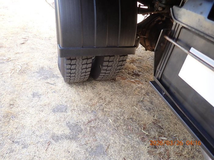 2012 Isuzu F Series FTS 800 WHITE