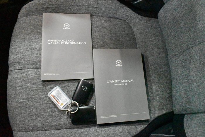 2022 Mazda MX-30 G20e Evolve