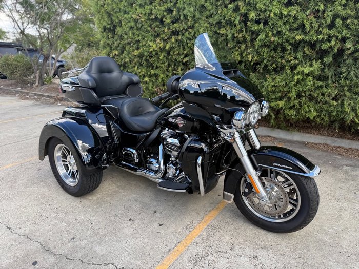 2022 HARLEY-DAVIDSON FLHTCUTG TRI GLIDE U/CLC 114