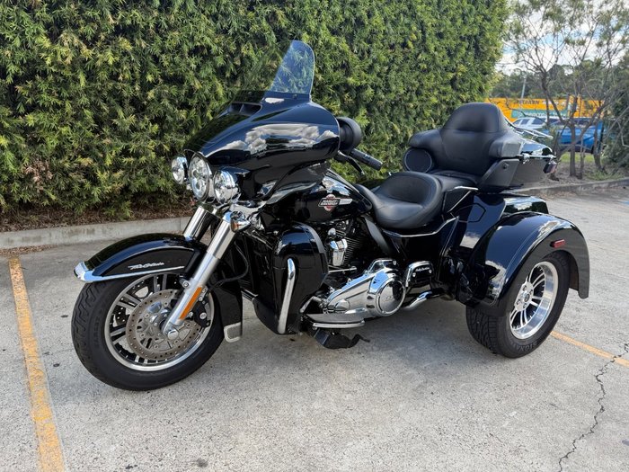 2022 HARLEY-DAVIDSON FLHTCUTG TRI GLIDE U/CLC 114