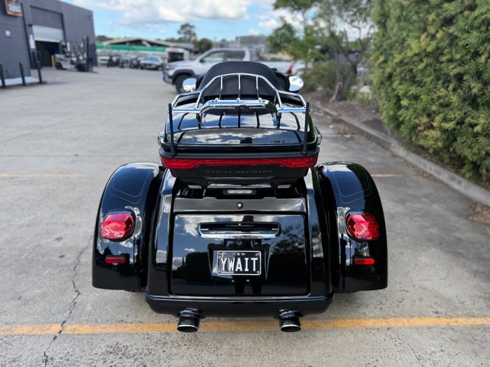 2022 HARLEY-DAVIDSON FLHTCUTG TRI GLIDE U/CLC 114