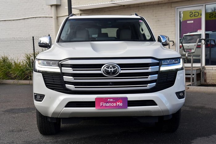 2024 Toyota Landcruiser Sahara