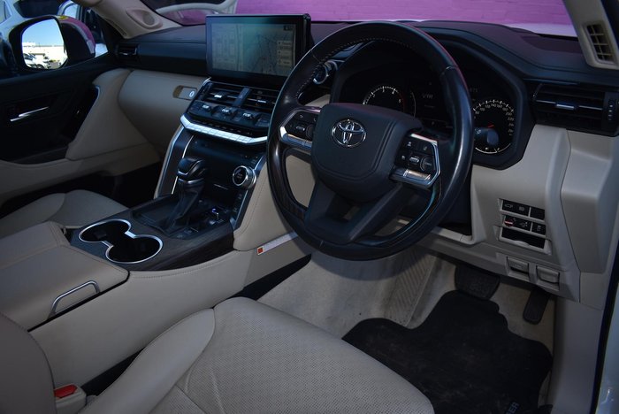 2024 Toyota Landcruiser Sahara