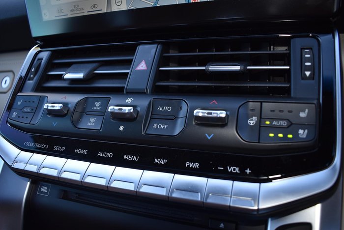 2024 Toyota Landcruiser Sahara