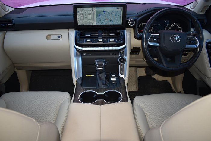 2024 Toyota Landcruiser Sahara