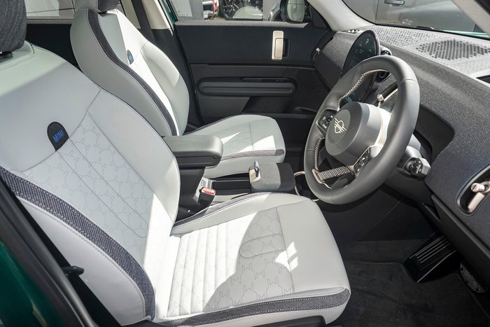 2024 MINI Countryman E Classic