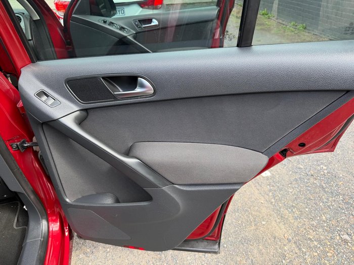 2011 Volkswagen Tiguan 103TDI 5N MY11 Four Wheel Drive Titanium Beige