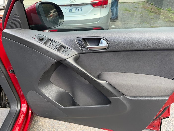 2011 Volkswagen Tiguan 103TDI 5N MY11 Four Wheel Drive Titanium Beige