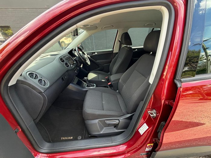 2011 Volkswagen Tiguan 103TDI 5N MY11 Four Wheel Drive Titanium Beige