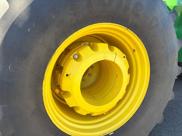 2021 John Deere 9520R Green