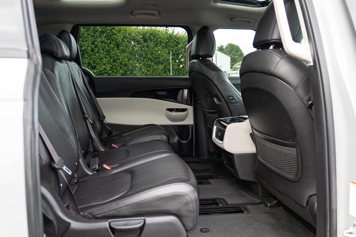 2021 Kia Carnival Platinum KA4 MY21 SILVER