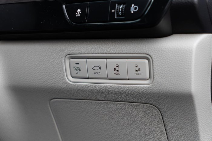 2021 Kia Carnival Platinum KA4 MY21 SILVER