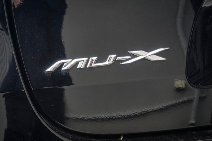 2025 Isuzu MU-X LS-T