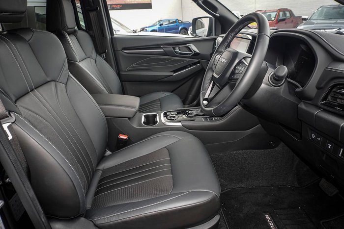 2025 Isuzu MU-X LS-T