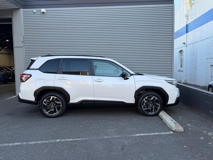 2025 Subaru Forester Touring S6 MY26 AWD Crystal White