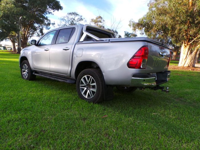 2019 Toyota Hilux SR5
