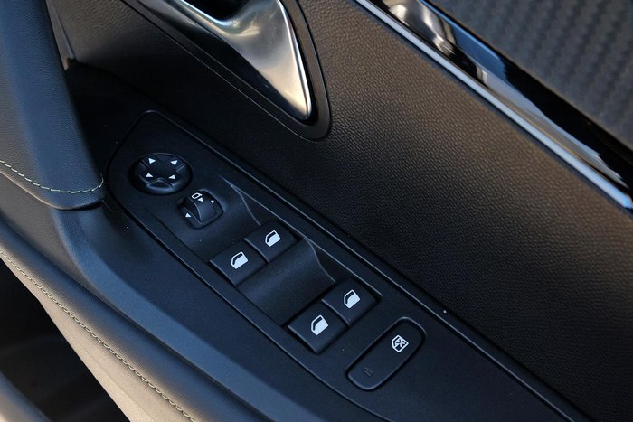 2024 Peugeot 2008 GT