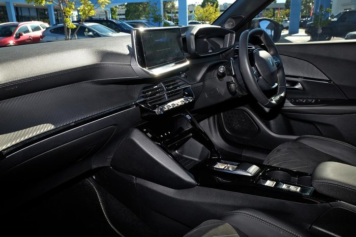 2024 Peugeot 2008 GT