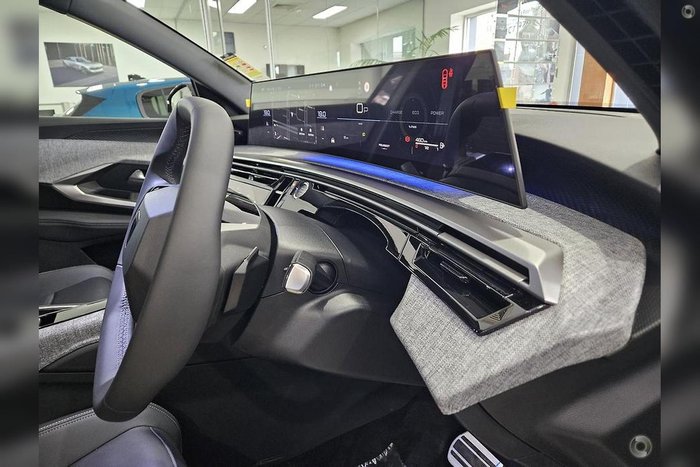 2024 Peugeot 3008 Allure Hybrid