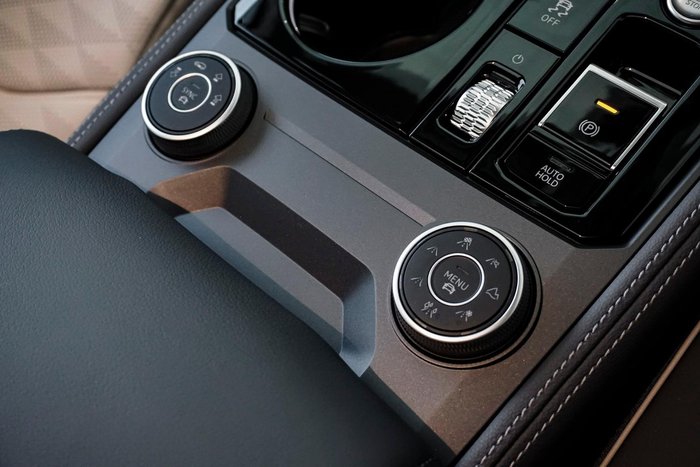 2025 Volkswagen Touareg 210TDI Elegance