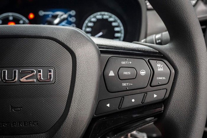 2025 Isuzu D-MAX X-RIDER