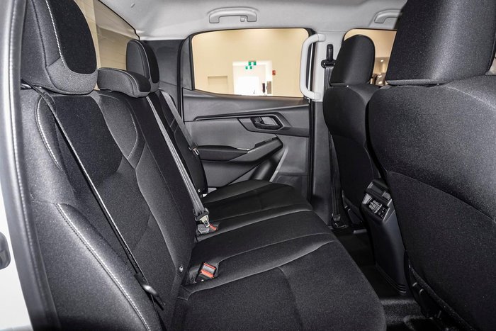 2025 Isuzu D-MAX SX