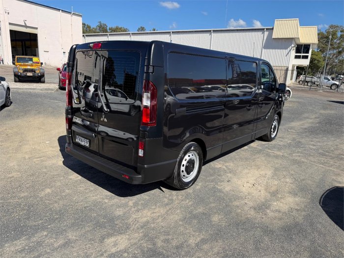 2020 MITSUBISHI EXPRESS GLX LWB SN MY21 BLACK